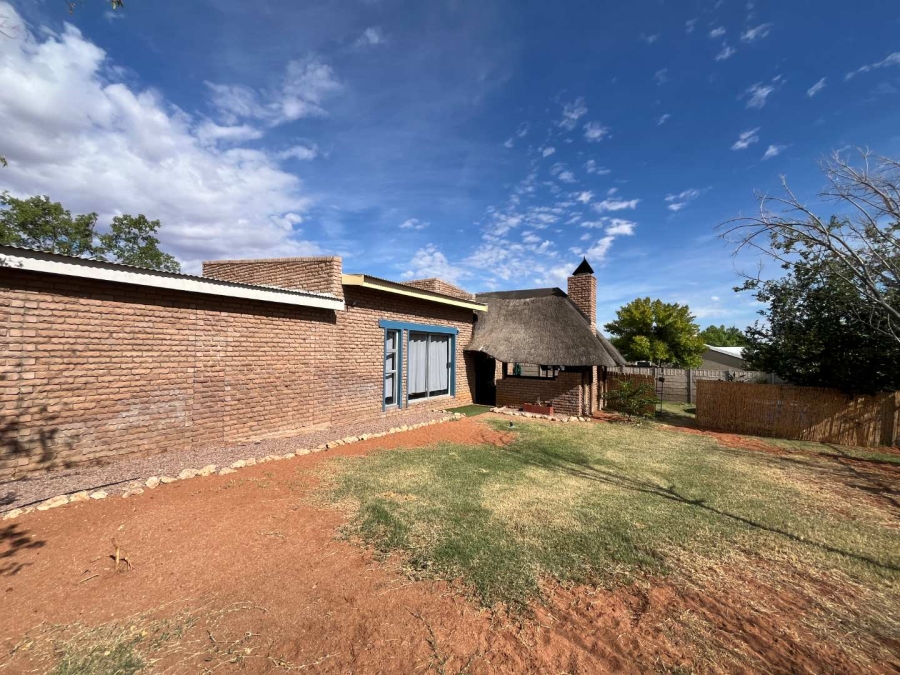 4 Bedroom Property for Sale in Keidebees Northern Cape